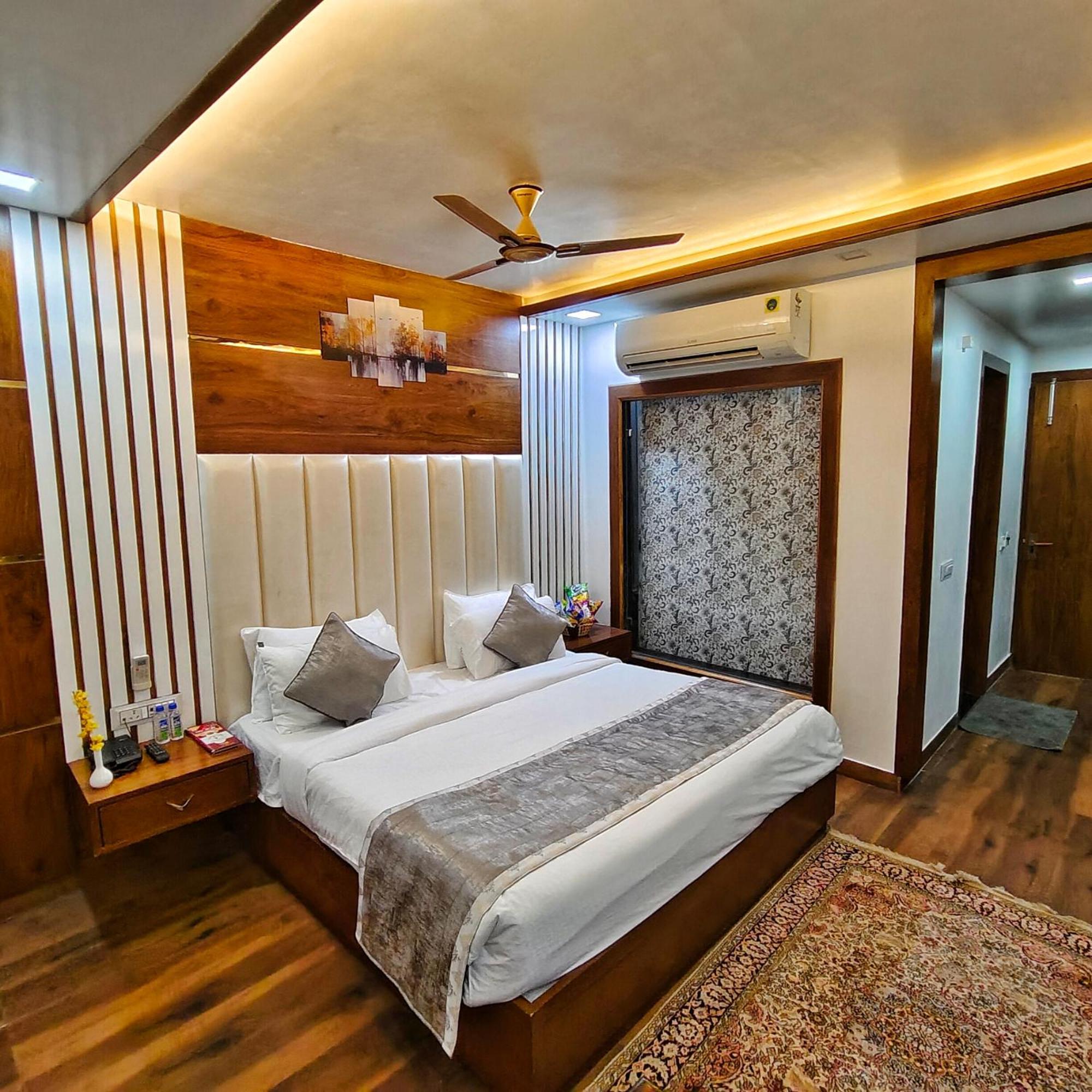 אגרה Rich Grand Hotel מראה חיצוני תמונה